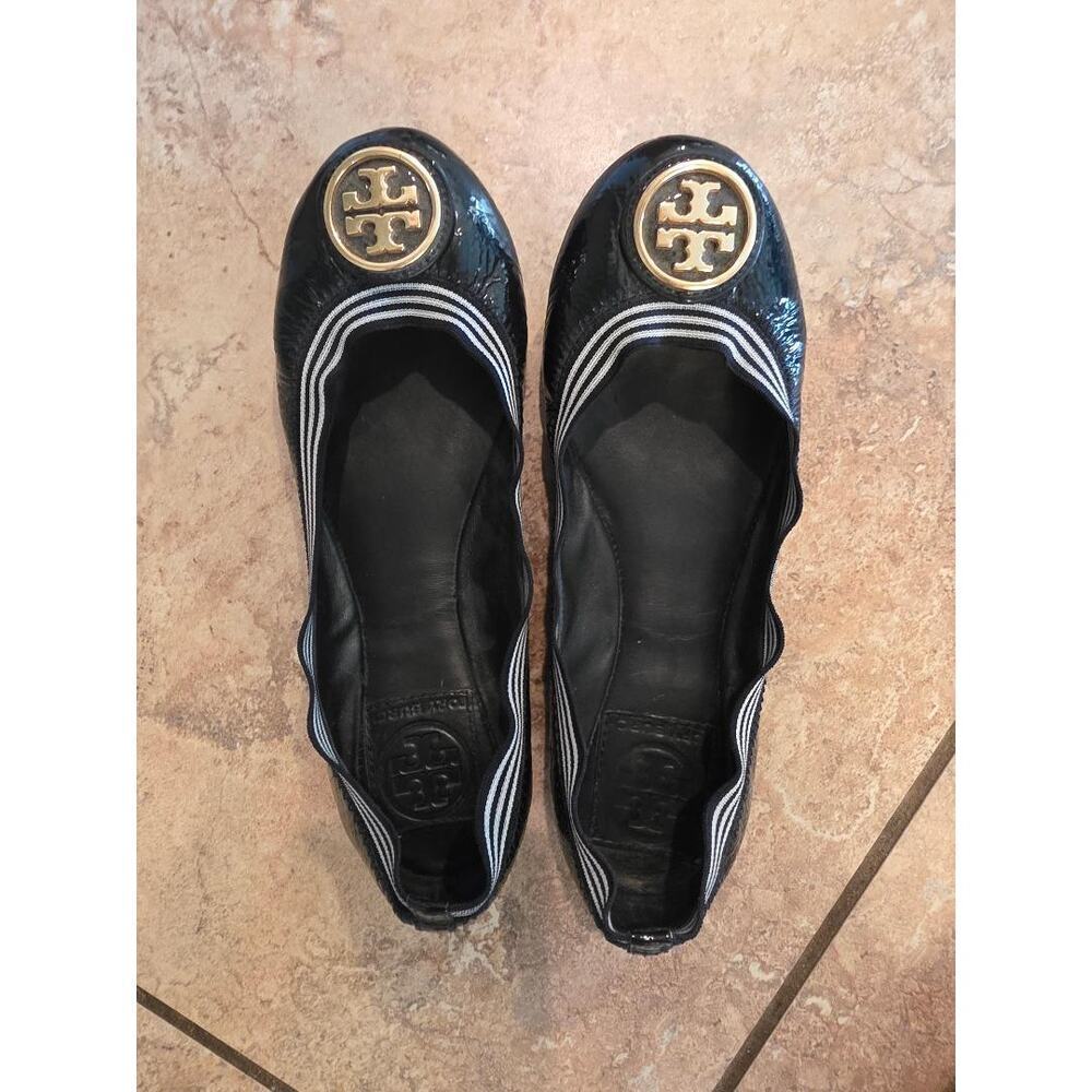 Tory Burch Caroline II Ballet Flats Navy Patent Leather Gold Logo Size 6